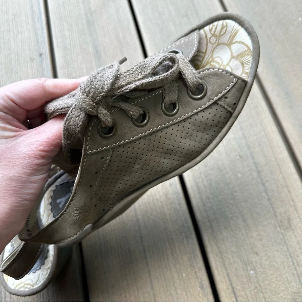 Fly London Yuta Peep Toe Wedge Sneakers Taupe Tan Size 38, 7-7.5 Women’s